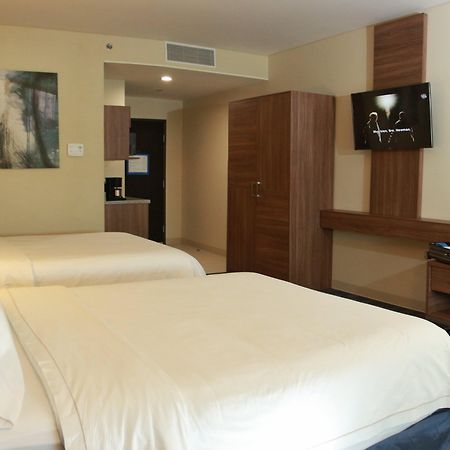 Holiday Inn Express & Suites Mexicali By Ihg Buitenkant foto