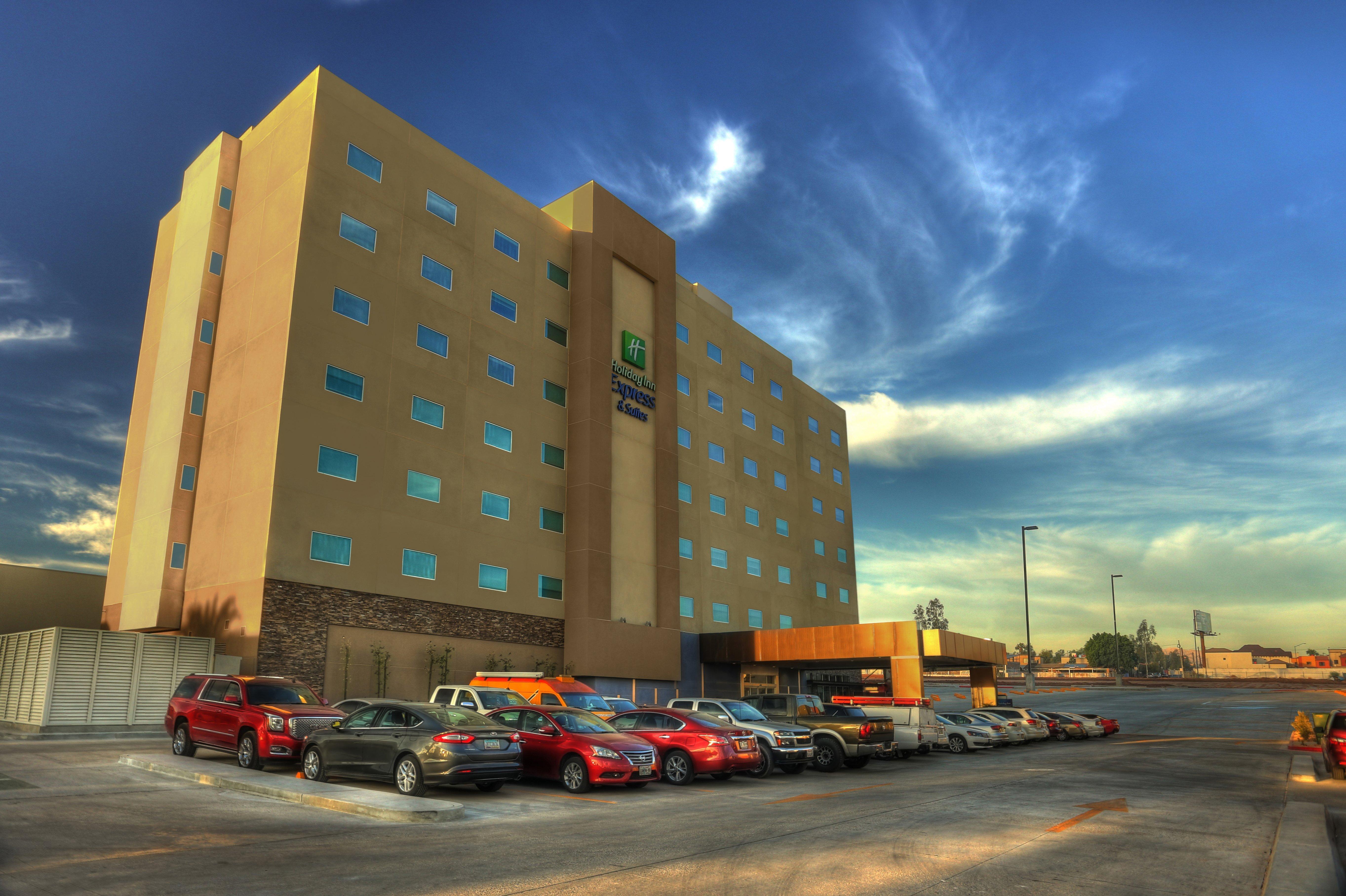 Holiday Inn Express & Suites Mexicali By Ihg Buitenkant foto