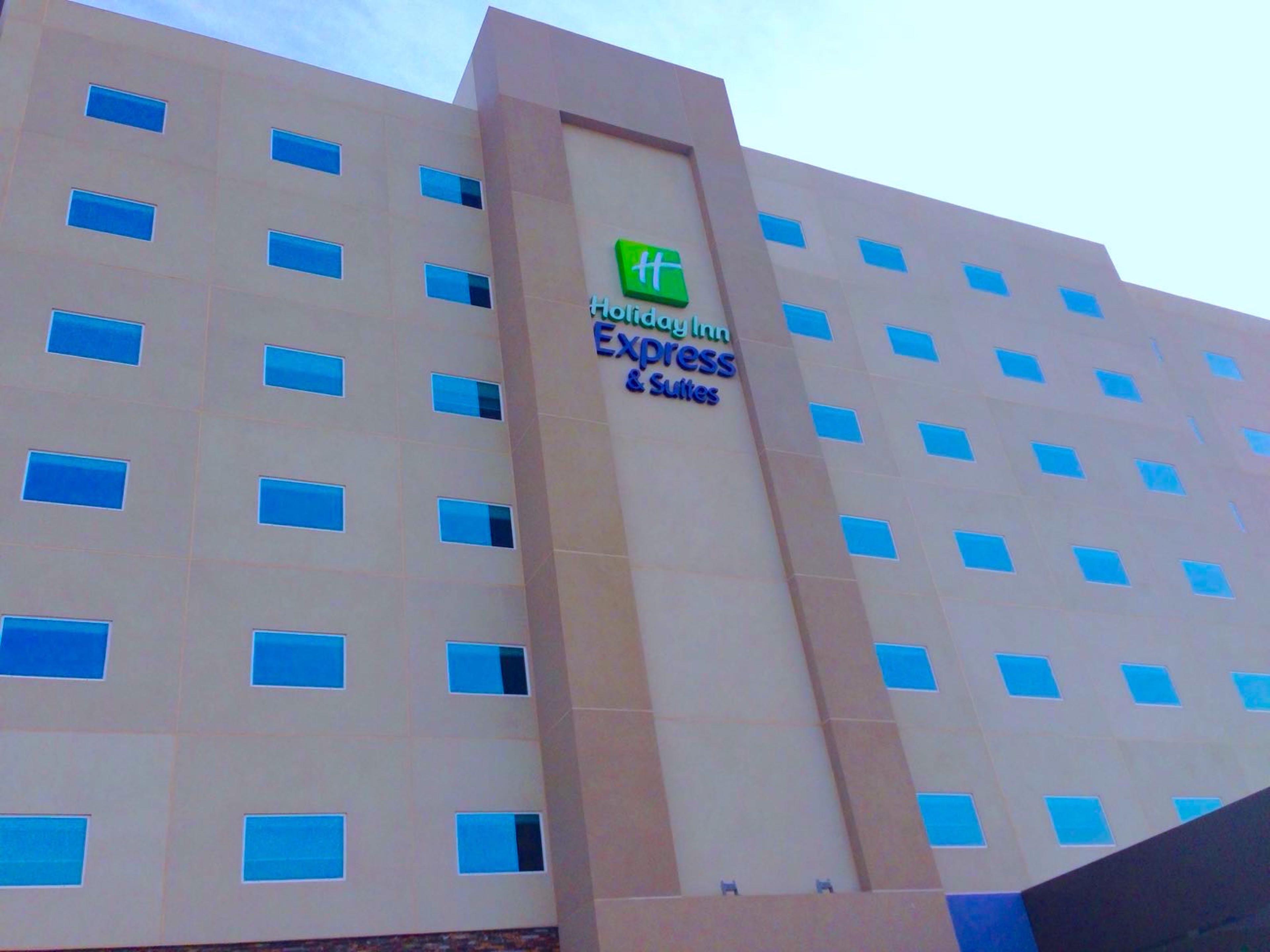 Holiday Inn Express & Suites Mexicali By Ihg Buitenkant foto