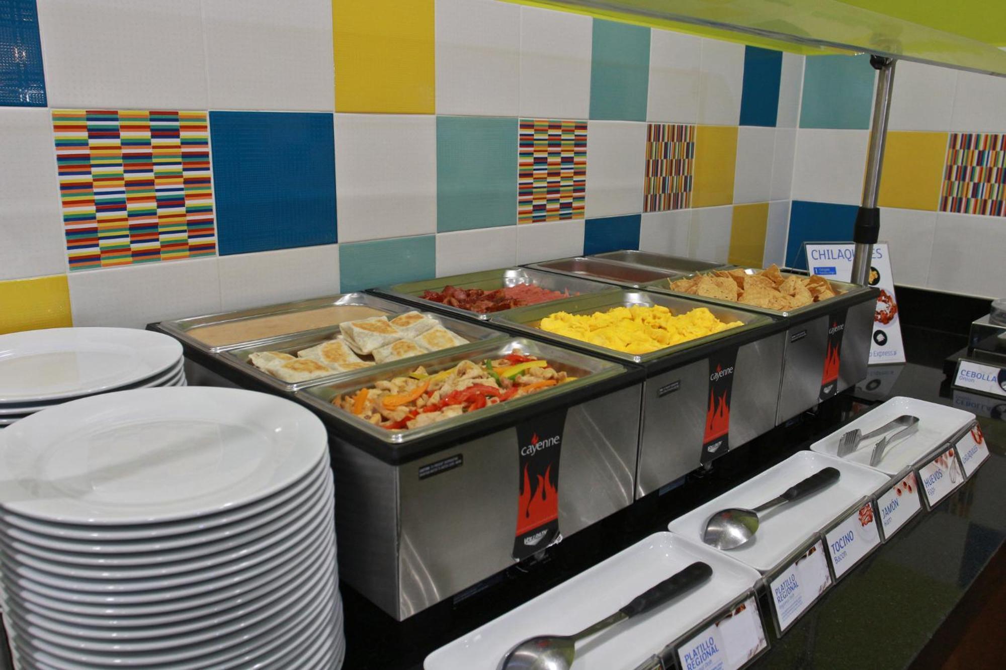 Holiday Inn Express & Suites Mexicali By Ihg Buitenkant foto
