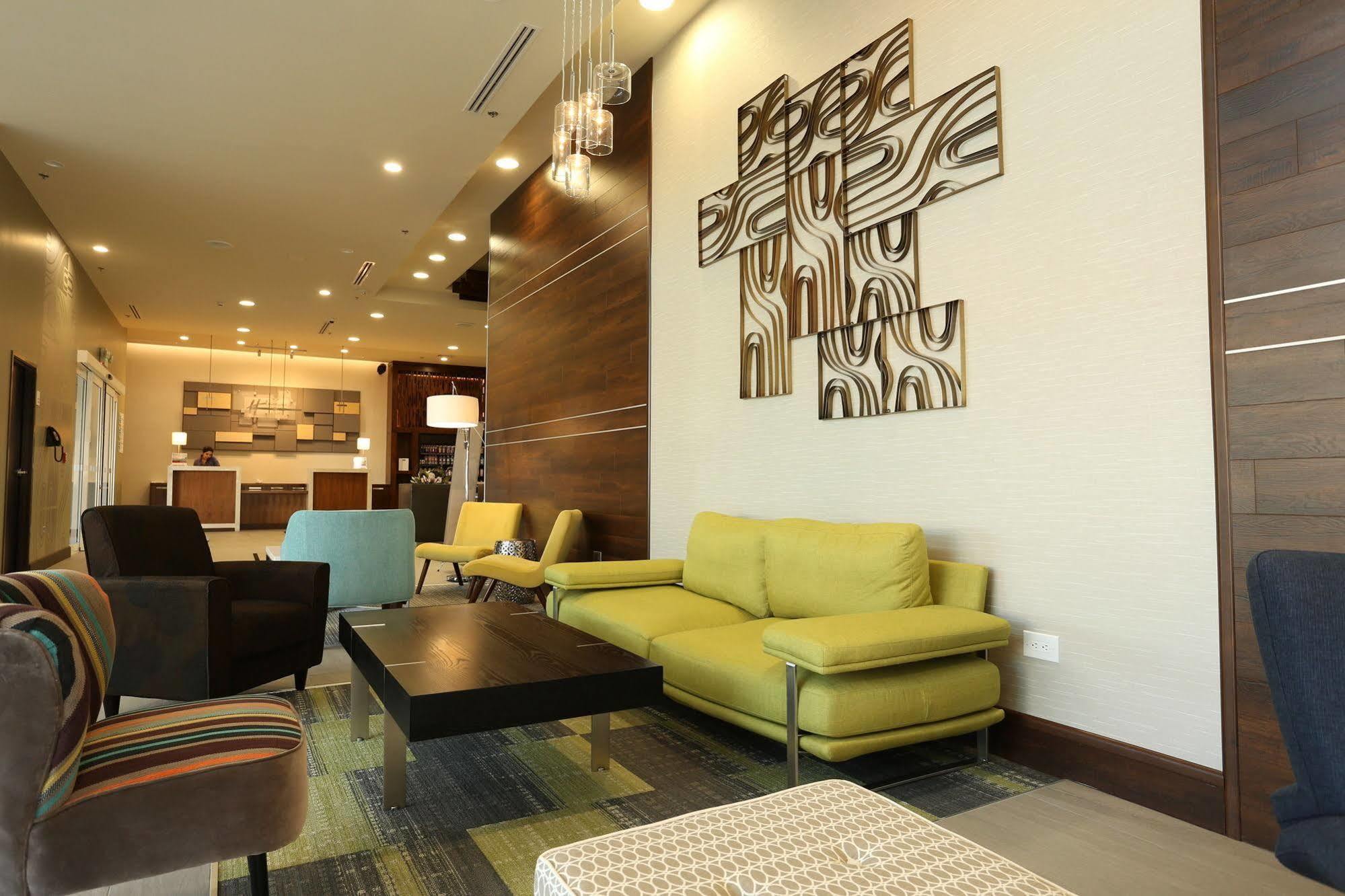 Holiday Inn Express & Suites Mexicali By Ihg Buitenkant foto